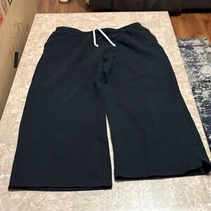 Wild Fable woman’s Black sweatpants